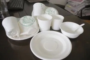 英格蘭地區(qū)年內(nèi)禁用一次性塑料餐具！已有商家開始使用可堆肥餐具替代